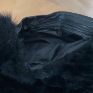 Men’s leather with detachable fur inside.